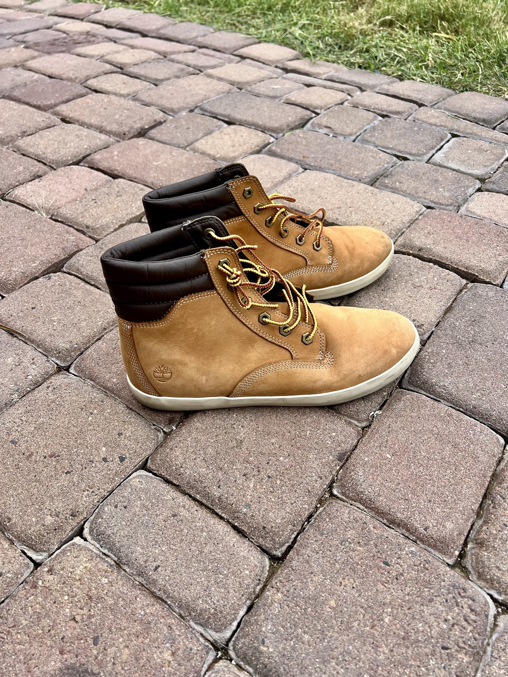 Timberland Dausette Sneaker Boots Women's Tan Wheat Nubuck Size 9.5 High Top